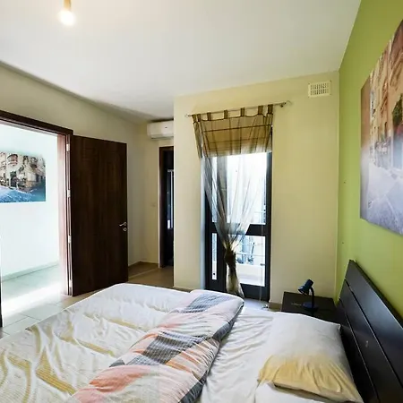 شقة Lovely Penthouse In The Center ناسار
