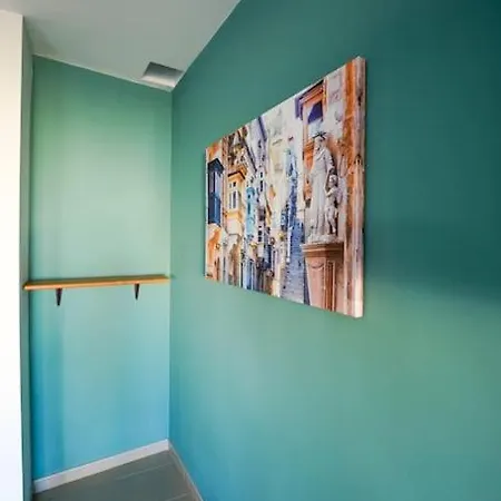 Lovely Penthouse In The Center * ناسار