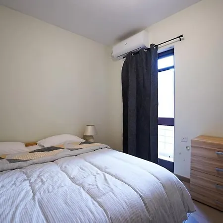 Lovely Penthouse In The Center Lejlighed Naxxar
